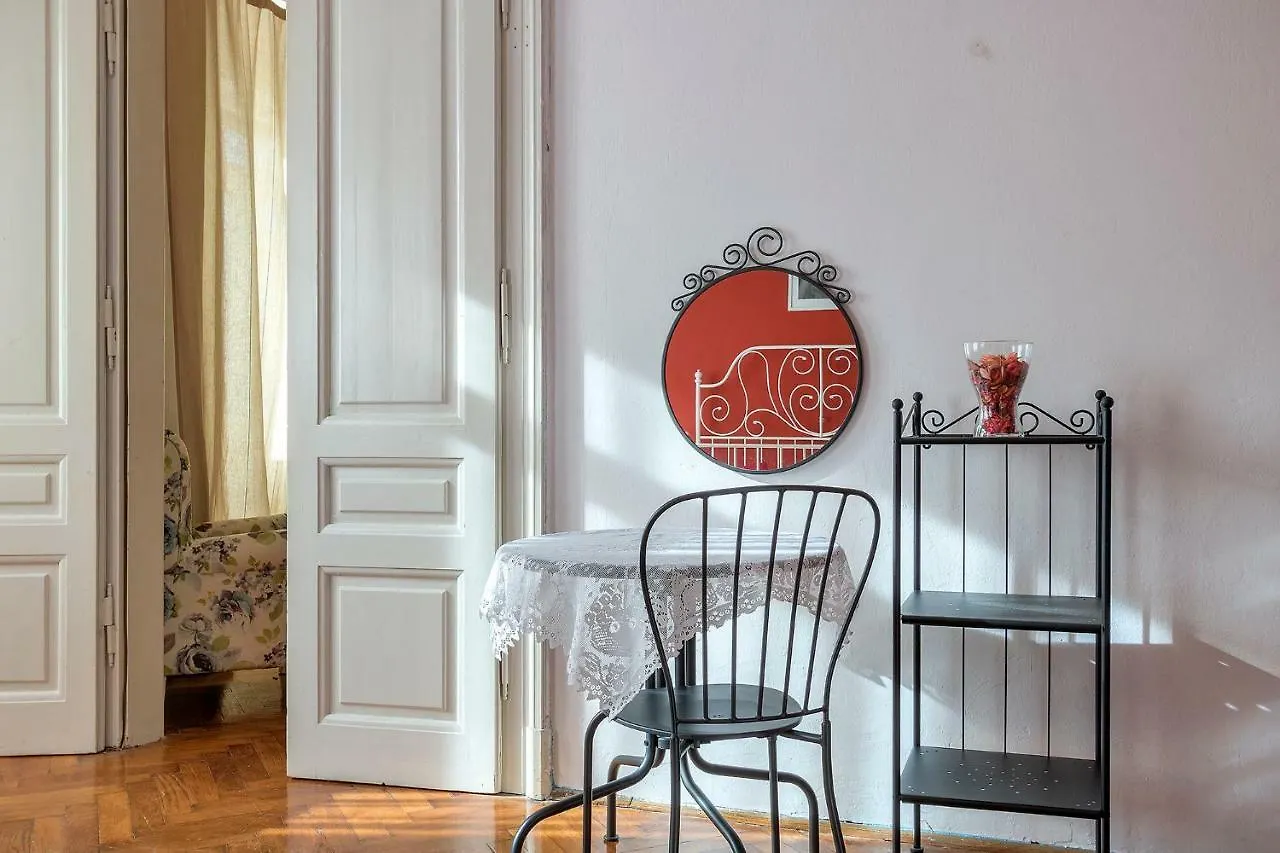 Pula City Center Big Apartment With Private Parking Croatie